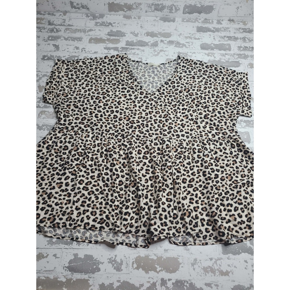 Entro Plus Leopard Print V-Neck Top Rolled Sleeves Women's 1XL